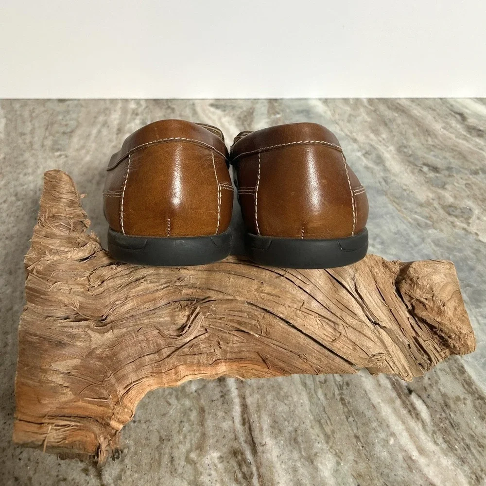 Kids Johnston & Murphy Locklin Venetian Leather Loafer. Size 5M.
